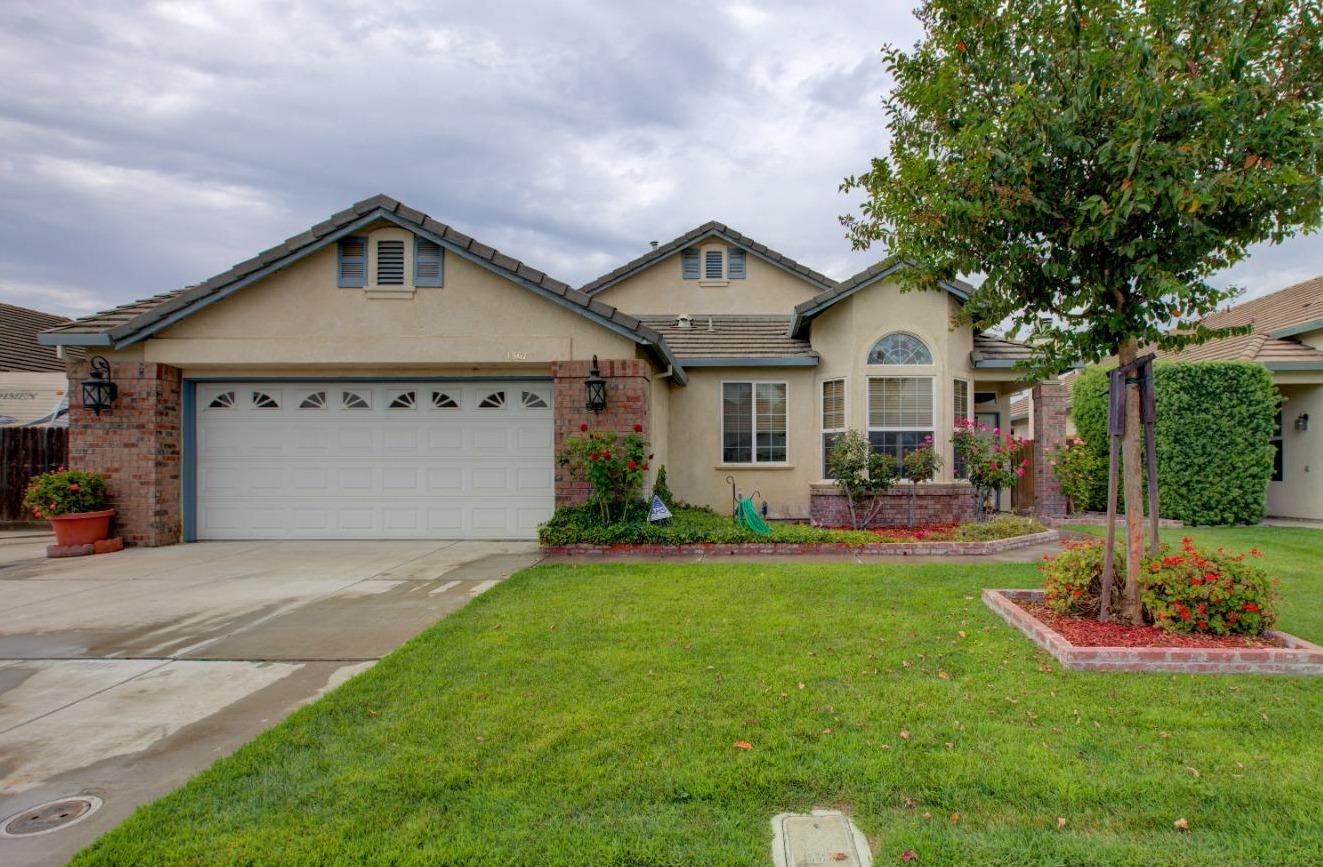 Detail Gallery Image 1 of 1 For 1367 Madelena Ln, Manteca,  CA 95336 - 3 Beds | 2 Baths