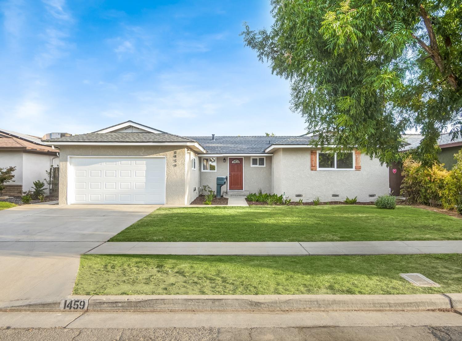 Detail Gallery Image 1 of 1 For 1459 E Warner Ave, Fresno,  CA 93710 - 4 Beds | 2 Baths