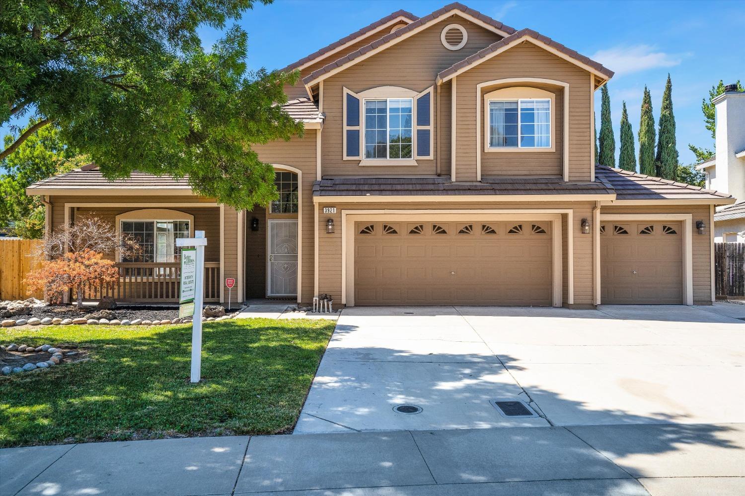 Detail Gallery Image 1 of 1 For 3921 Black Butte Cir, Stockton,  CA 95209 - 4 Beds | 2/1 Baths
