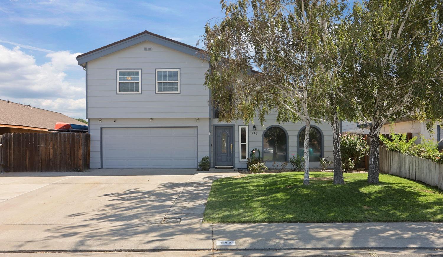 Detail Gallery Image 1 of 1 For 542 Dawn Dr, Manteca,  CA 95336 - 3 Beds | 2/1 Baths
