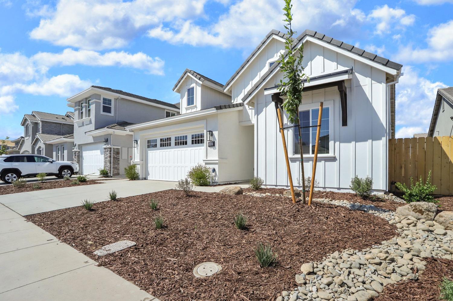 Detail Gallery Image 1 of 1 For 2463 Tribeca Ave, Manteca,  CA 95337 - 3 Beds | 2 Baths