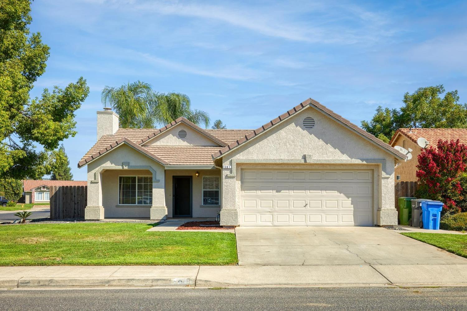 Detail Gallery Image 1 of 1 For 301 Crowley Dr, Turlock,  CA 95382 - 3 Beds | 2 Baths