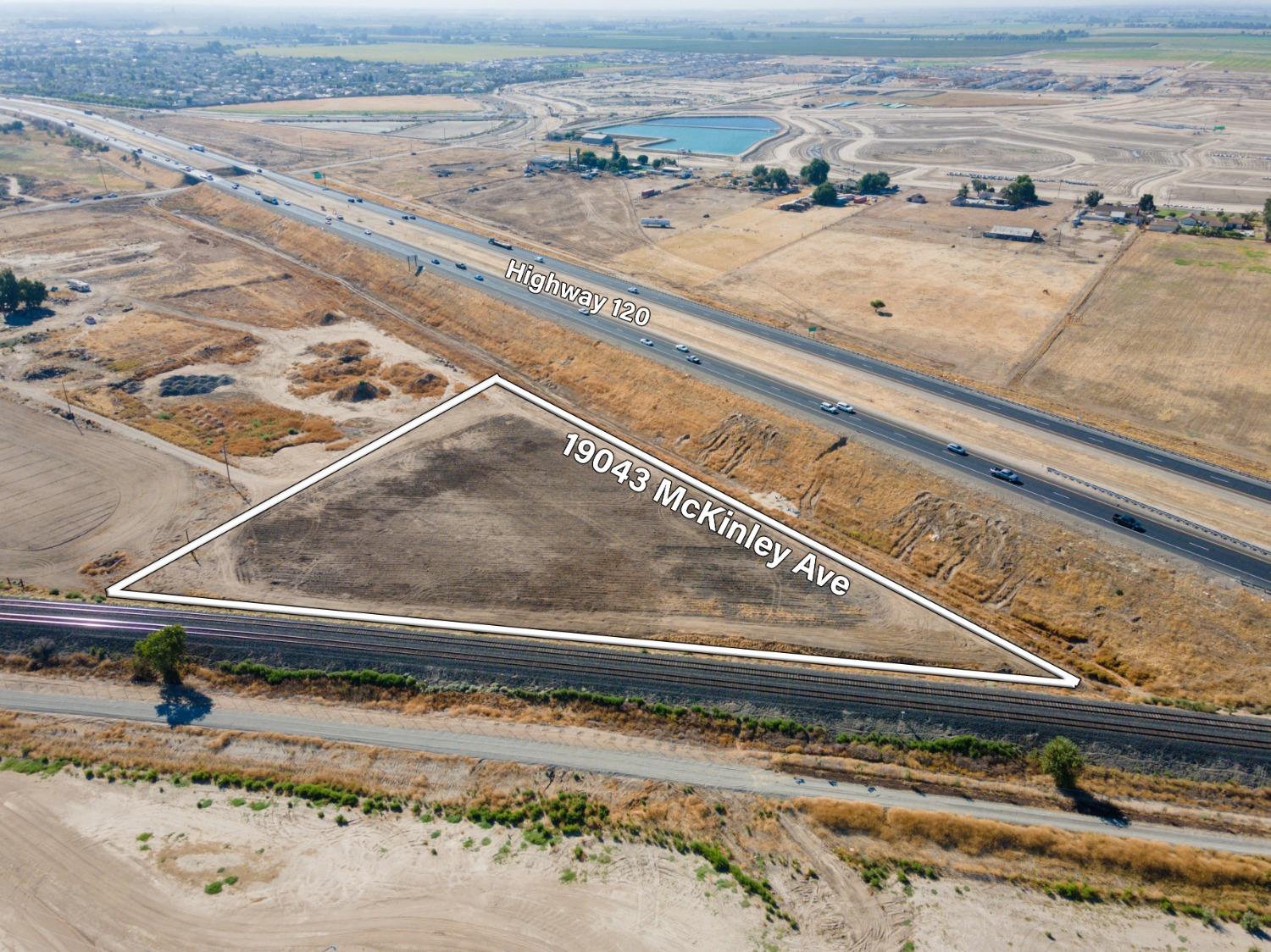 Mckinley Avenue, Manteca, California image 18