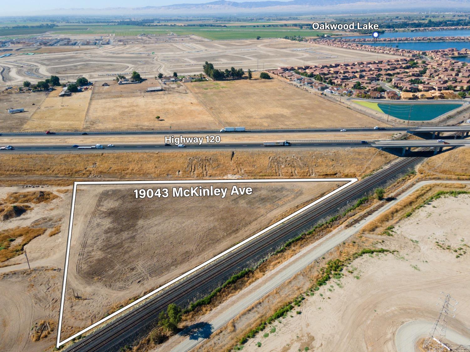 Mckinley Avenue, Manteca, California image 19