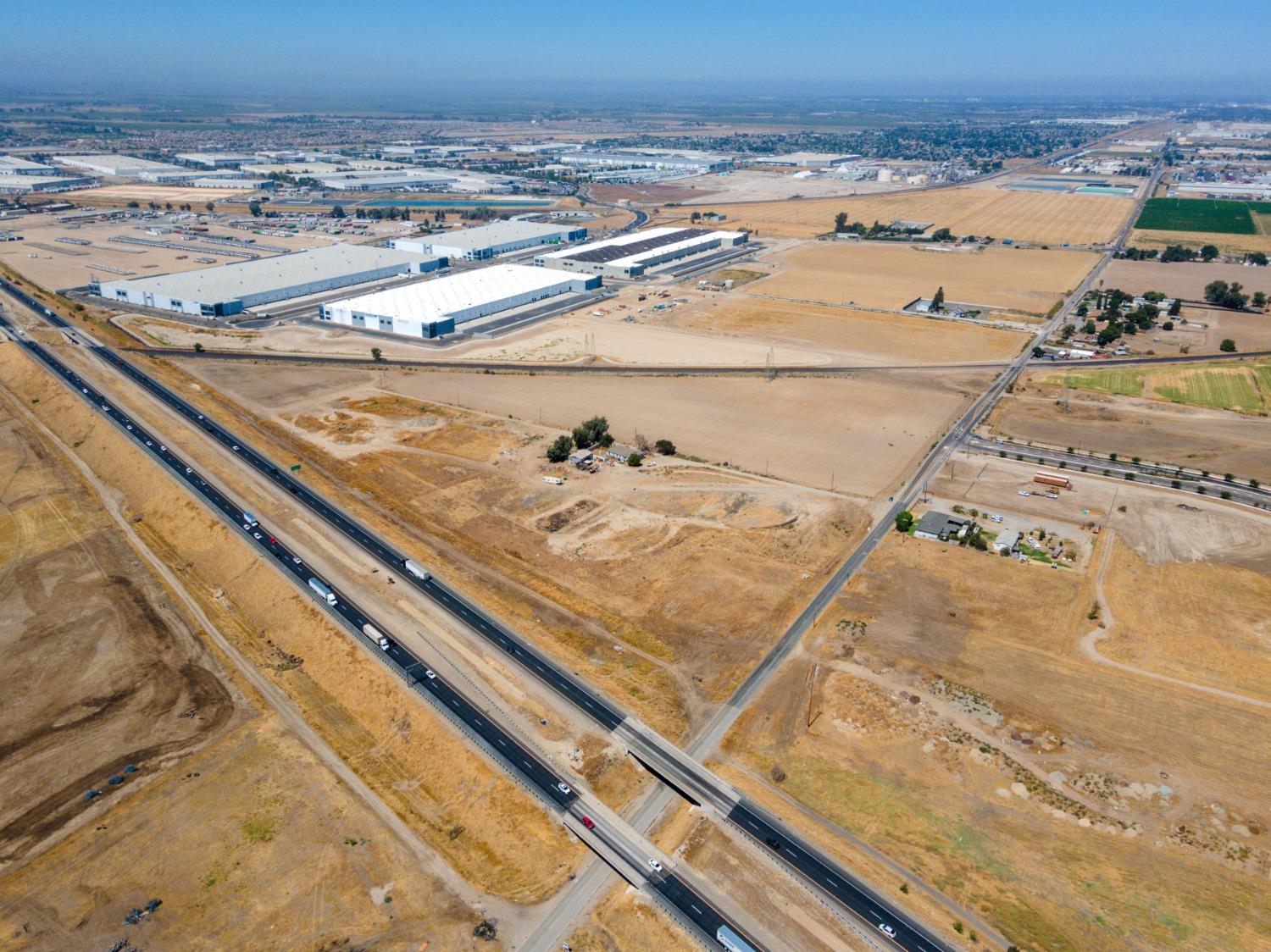 Mckinley Avenue, Manteca, California image 14