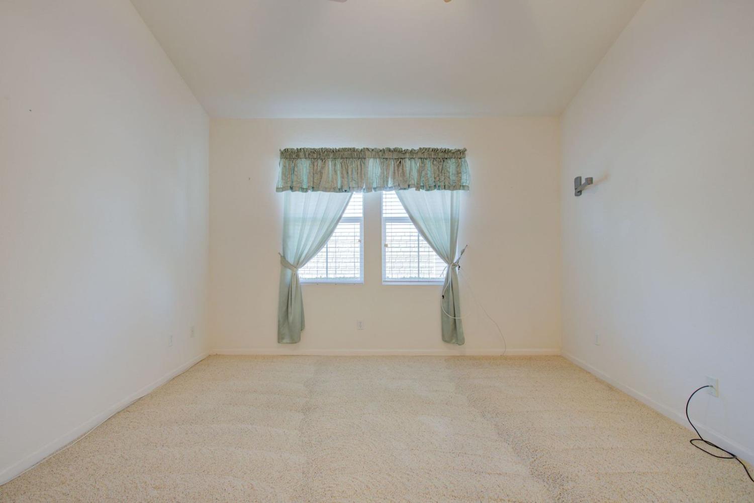 Detail Gallery Image 18 of 57 For 609 Betten St, Los Banos,  CA 93635 - 2 Beds | 2 Baths