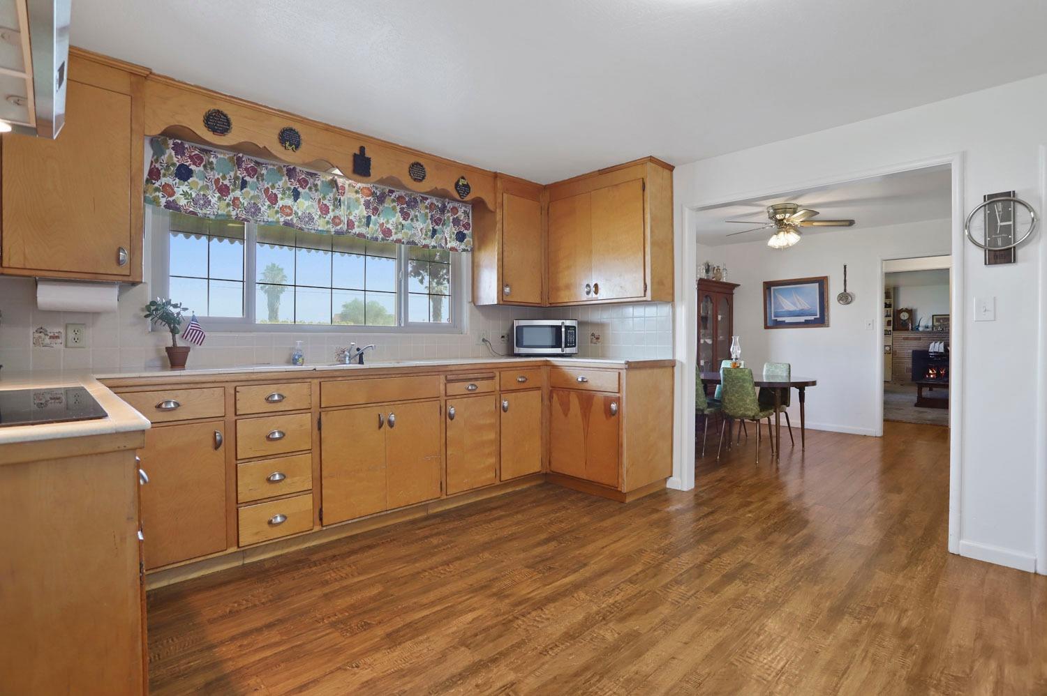 Detail Gallery Image 12 of 24 For 7997 E Highway 26, Stockton,  CA 95215 - 3 Beds | 2/1 Baths