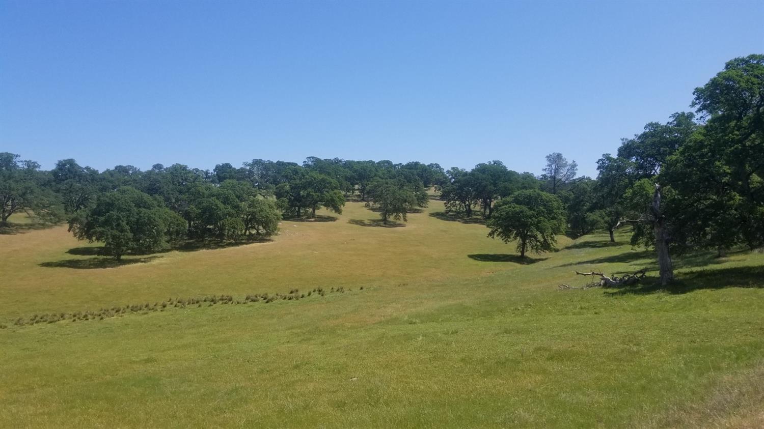 Photo of 24142 Perimeter Rd in Grass Valley, CA