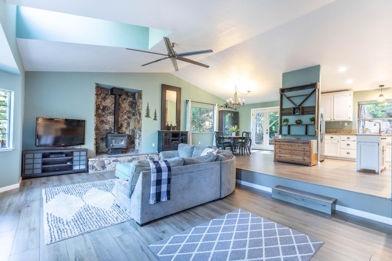 Open concept living, dining and kitchen