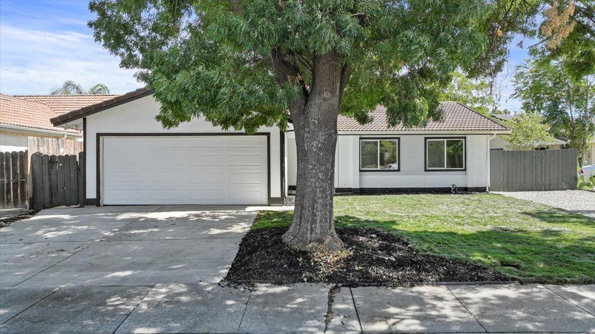 Detail Gallery Image 1 of 1 For 8426 Pyrenees Ct, Stockton,  CA 95210 - 3 Beds | 2 Baths