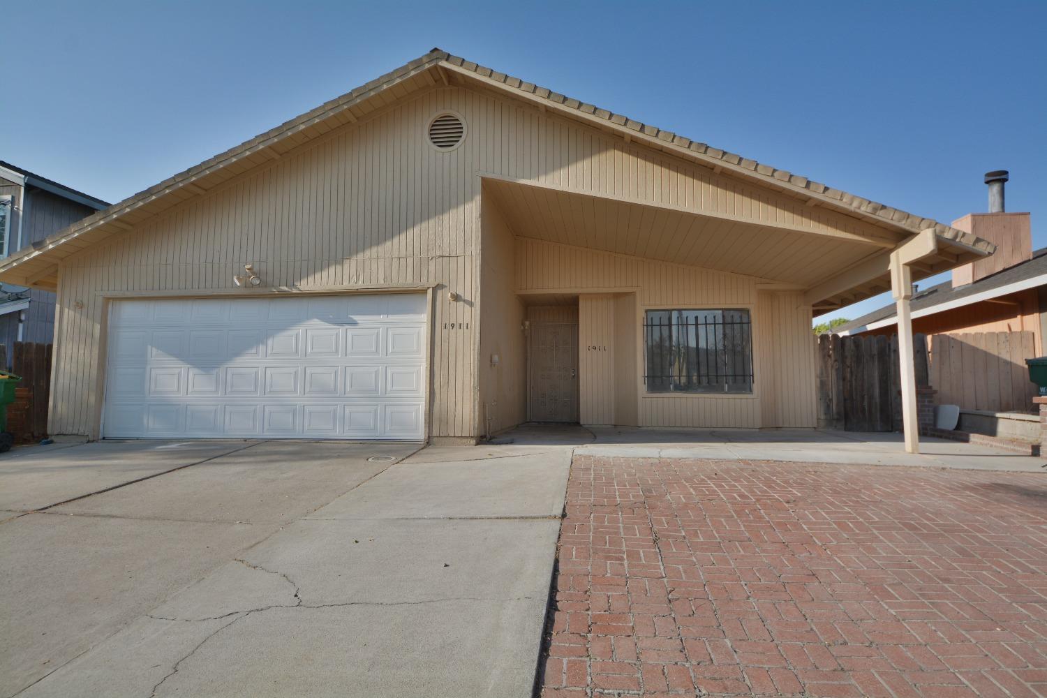 Detail Gallery Image 1 of 1 For 1911 Montauban Ct, Stockton,  CA 95210 - 3 Beds | 2 Baths