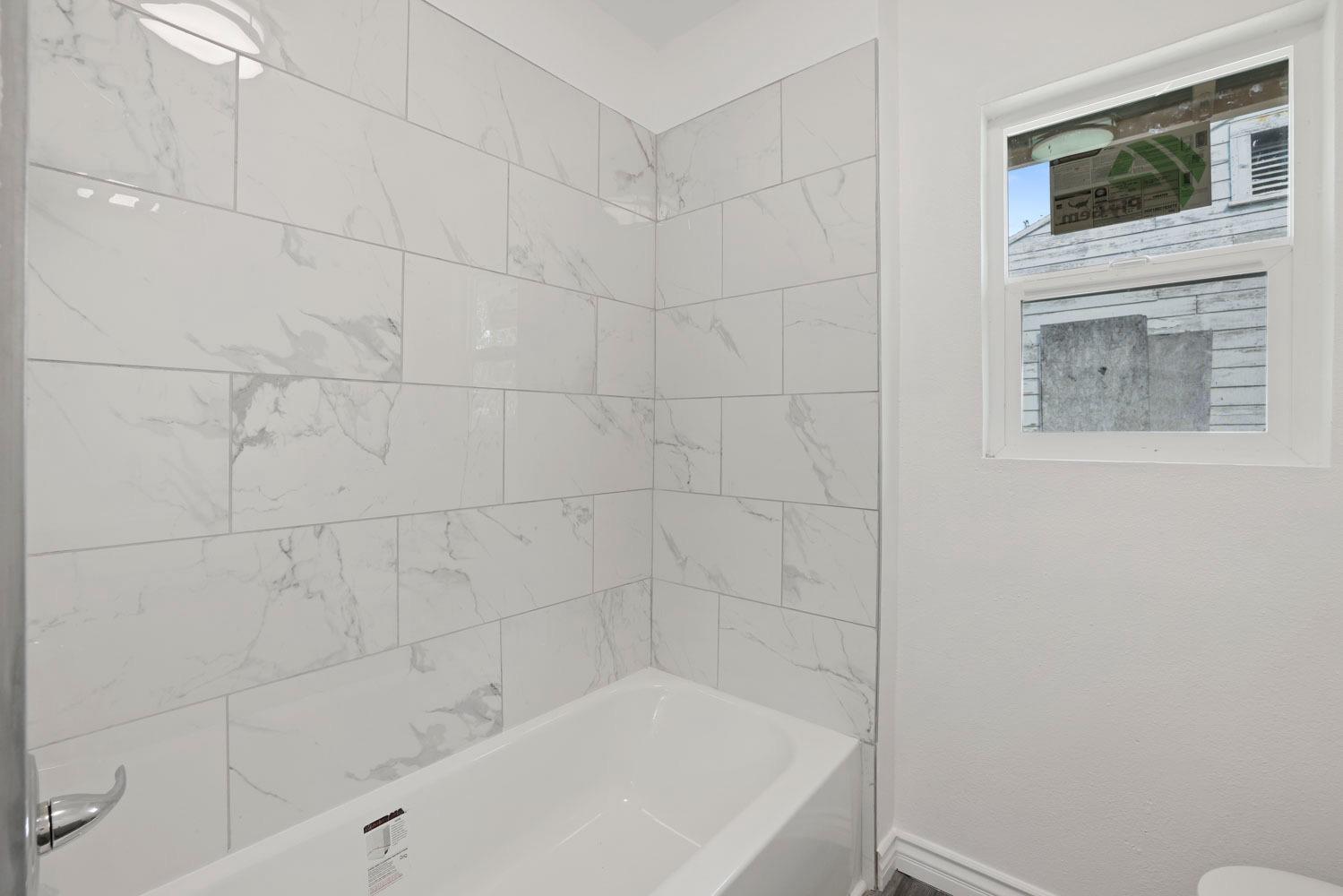Detail Gallery Image 21 of 29 For 941 S Garden Ave, Stockton,  CA 95205 - 2 Beds | 2 Baths