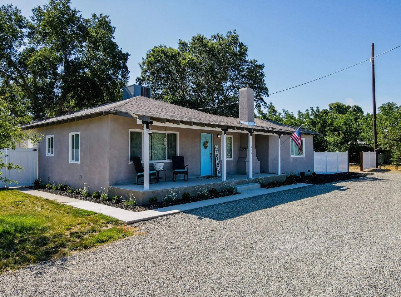1313 Old Tim Bell Road, Waterford, CA 95386