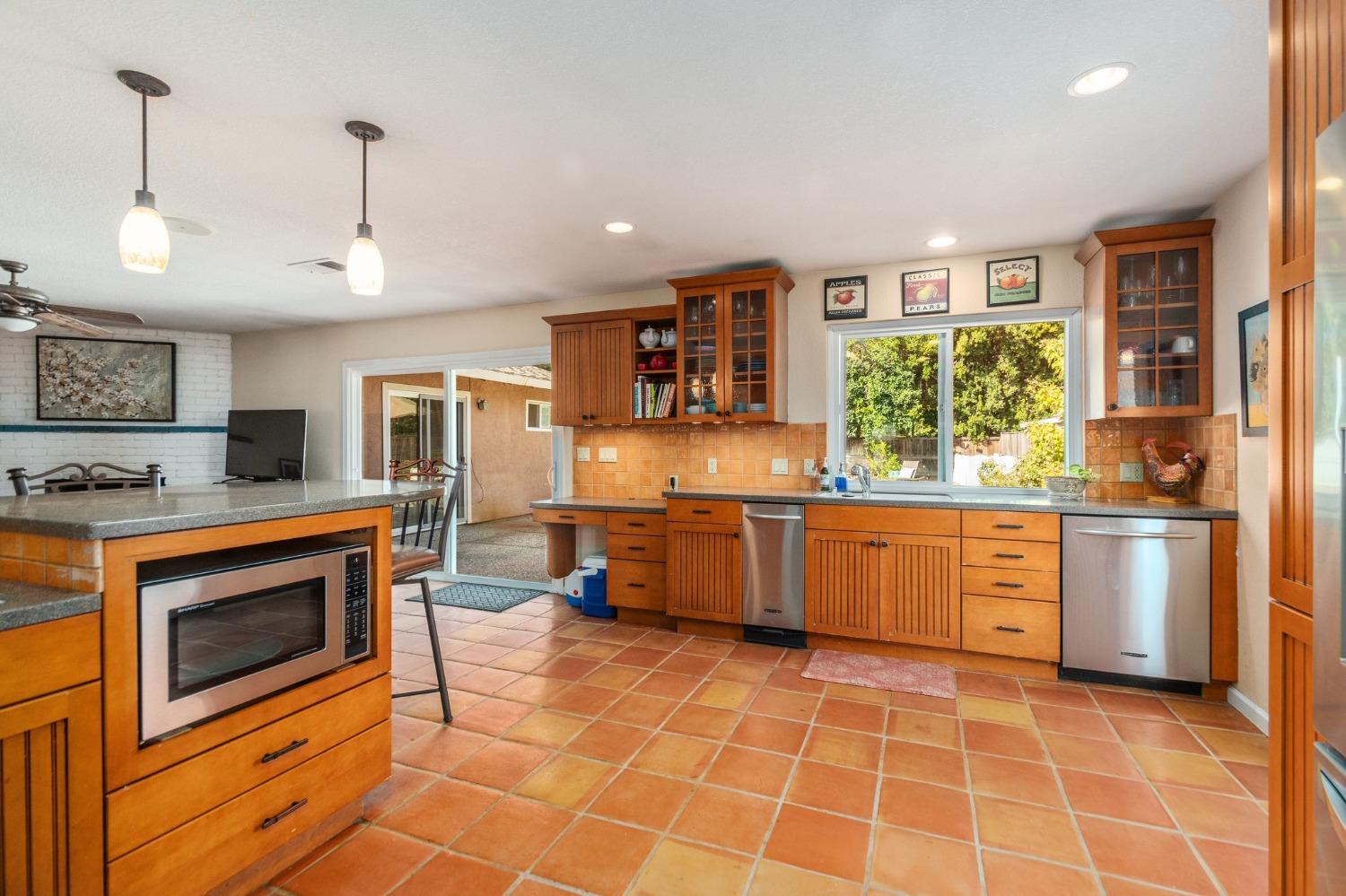 855 Burr St, Davis, CA 95616 - 4 Beds | 2 Baths (Sold) - ME222121075 ...