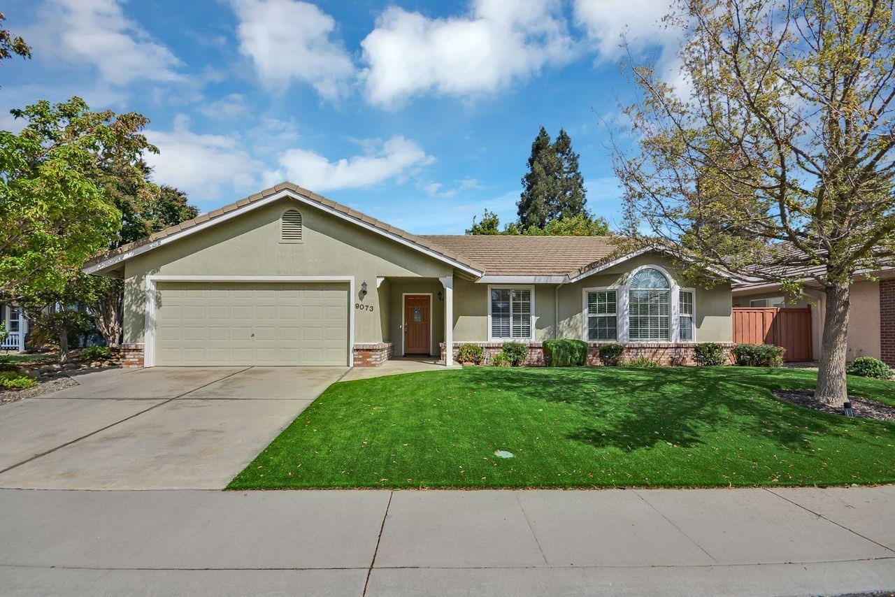 Detail Gallery Image 1 of 1 For 9073 Bobwhite Ct, Elk Grove,  CA 95624 - 4 Beds | 2 Baths