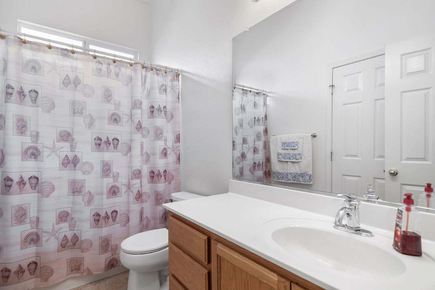 Detail Gallery Image 33 of 48 For 1301 Tulloch Dr, Tracy,  CA 95304 - 3 Beds | 2/1 Baths