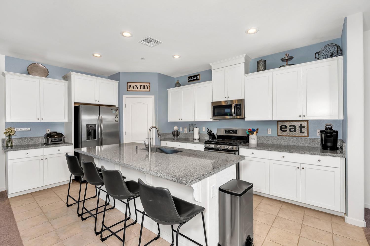 Detail Gallery Image 14 of 47 For 612 Machado St, Los Banos,  CA 93635 - 3 Beds | 2 Baths
