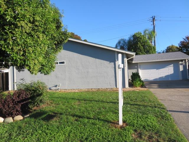 Detail Gallery Image 1 of 1 For 1219 Bunker Hill Dr, Roseville,  CA 95661 - 3 Beds | 2 Baths