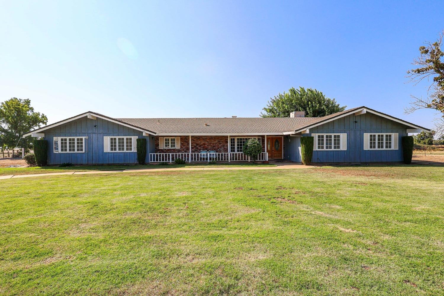 Detail Gallery Image 17 of 49 For 5847 E Yosemite, Merced,  CA 95340 - 3 Beds | 2 Baths