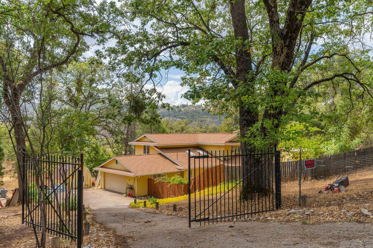 9985 Wendell Road, Mountain Ranch, CA 95246