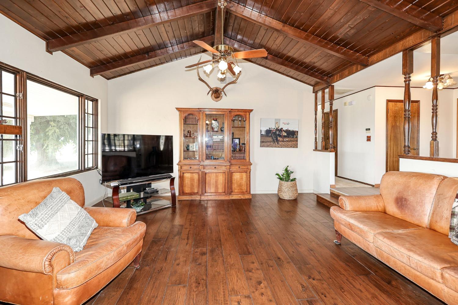 Detail Gallery Image 21 of 49 For 5847 E Yosemite, Merced,  CA 95340 - 3 Beds | 2 Baths