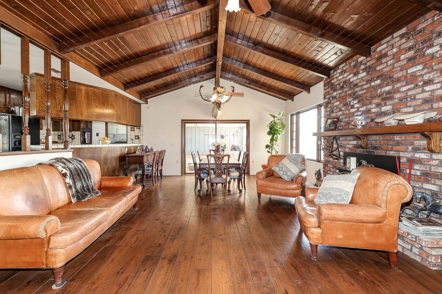 Detail Gallery Image 23 of 49 For 5847 E Yosemite, Merced,  CA 95340 - 3 Beds | 2 Baths