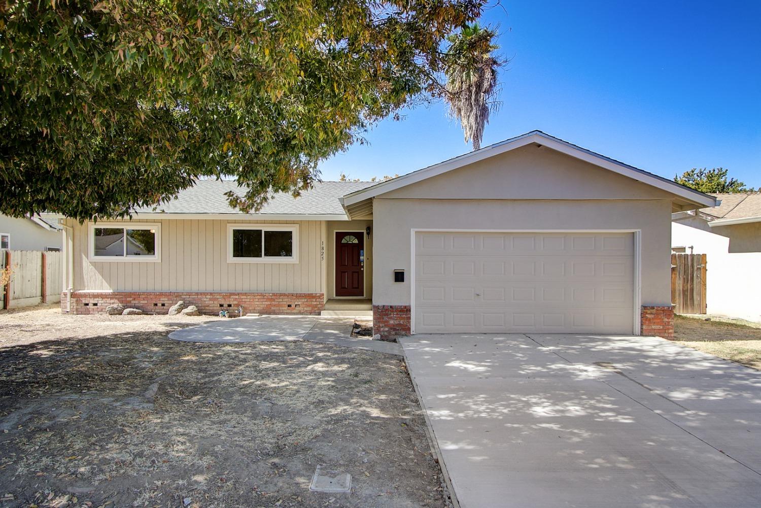 Detail Gallery Image 1 of 23 For 1825 Manzanita Dr, Modesto,  CA 95355 - 3 Beds | 2 Baths