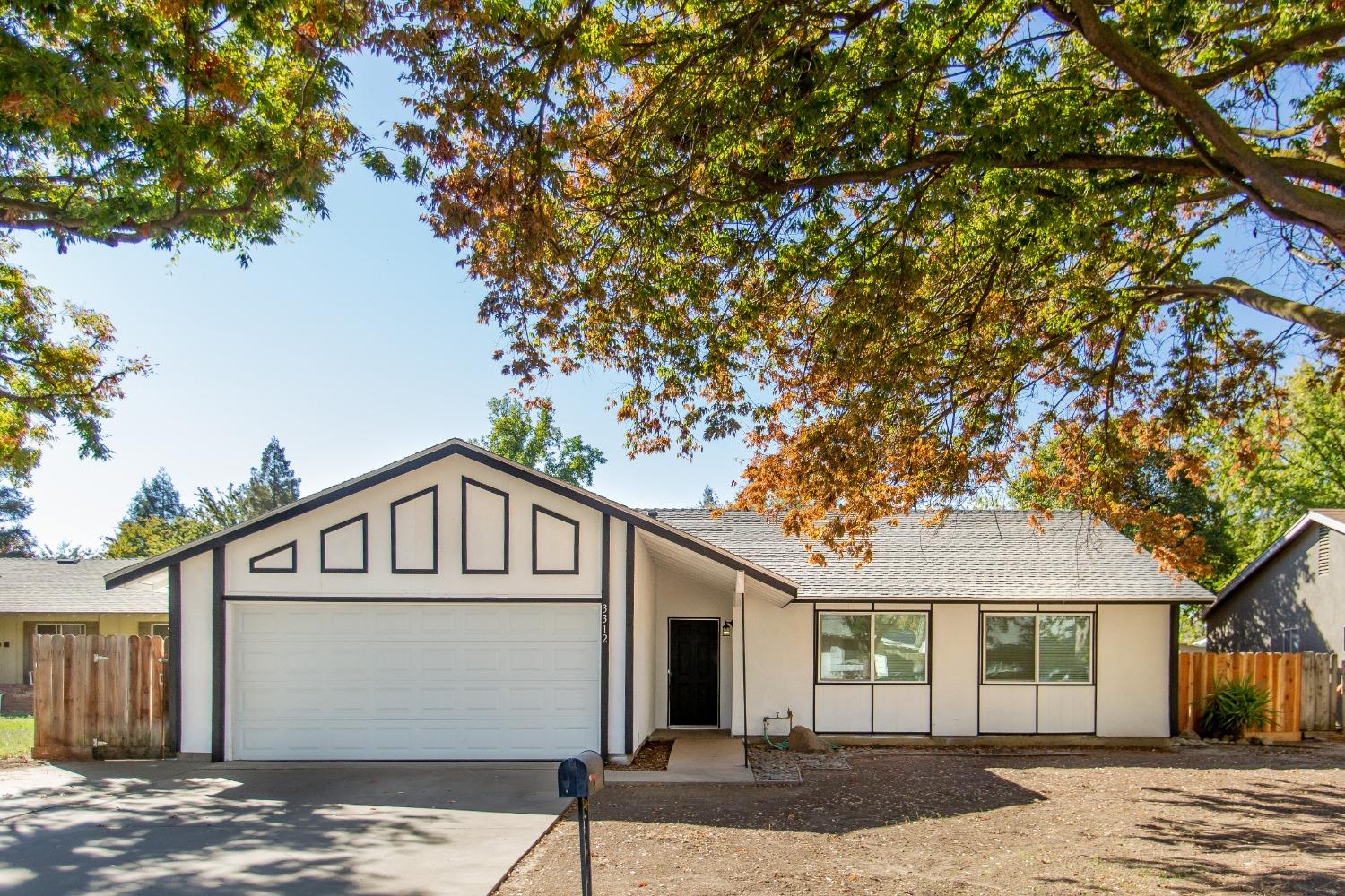 Detail Gallery Image 1 of 1 For 3312 Pumphouse Ct, Modesto,  CA 95356 - 3 Beds | 2 Baths