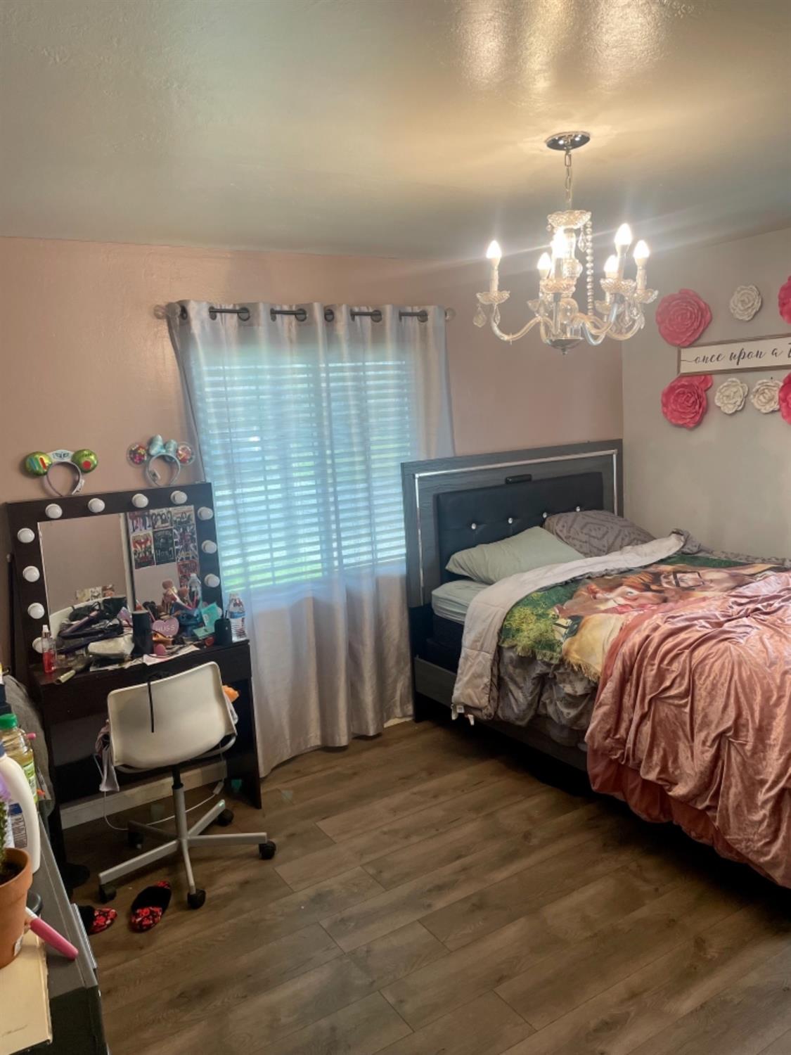 Detail Gallery Image 8 of 11 For 241 E Downs, Stockton,  CA 95204 - 3 Beds | 2 Baths