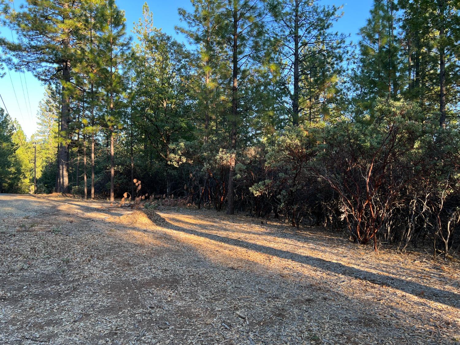 Photo of 15380 Sunnyglade Rd in Grass Valley, CA