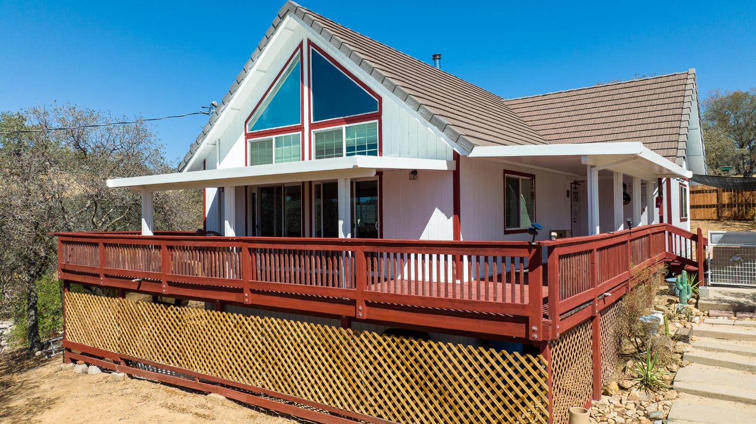 3011 Quail Hill Road, Copperopolis, CA 95228