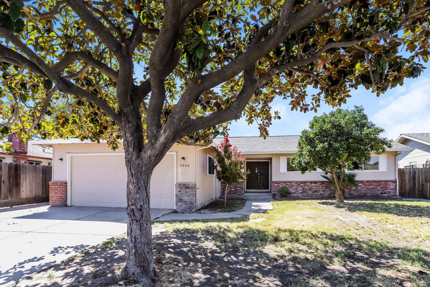Detail Gallery Image 1 of 1 For 3046 Beaufort Ave, Stockton,  CA 95209 - 3 Beds | 2 Baths