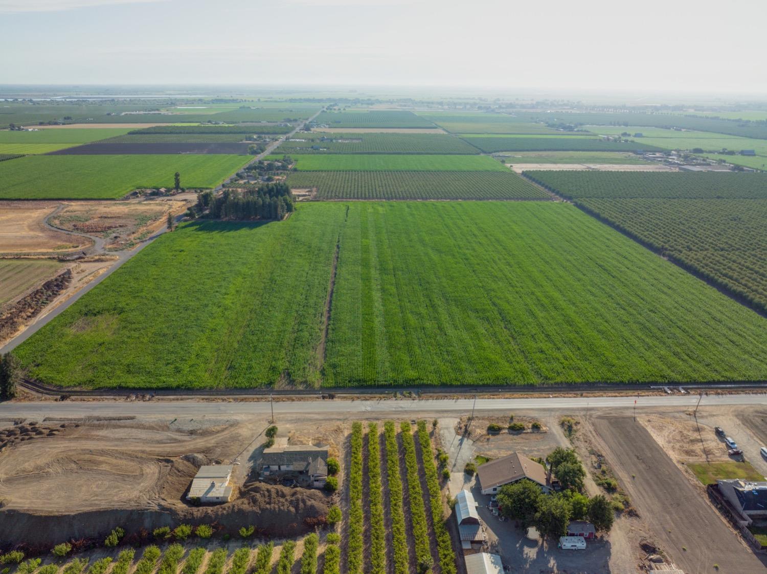 14736 Sycamore Avenue, Patterson, CA 95363