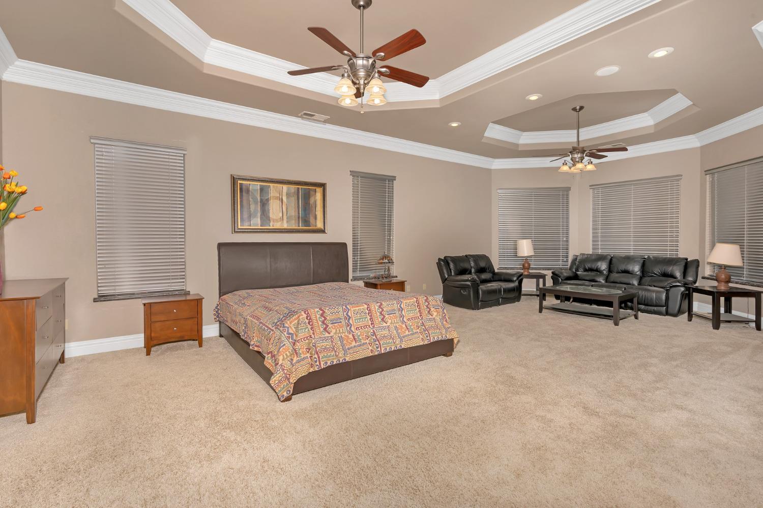 Detail Gallery Image 10 of 54 For 3232 Sahota Ct, Merced,  CA 95348 - 4 Beds | 4/3 Baths