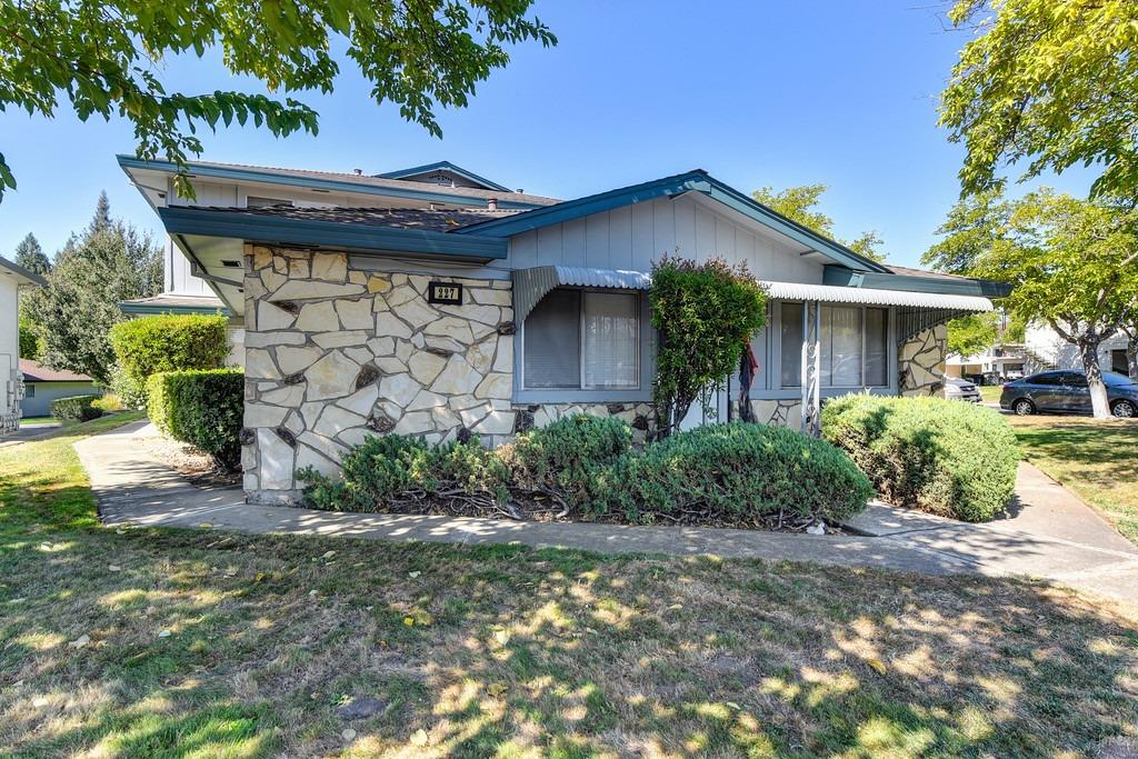 Photo of 227 Harding Blvd #3 in Roseville, CA
