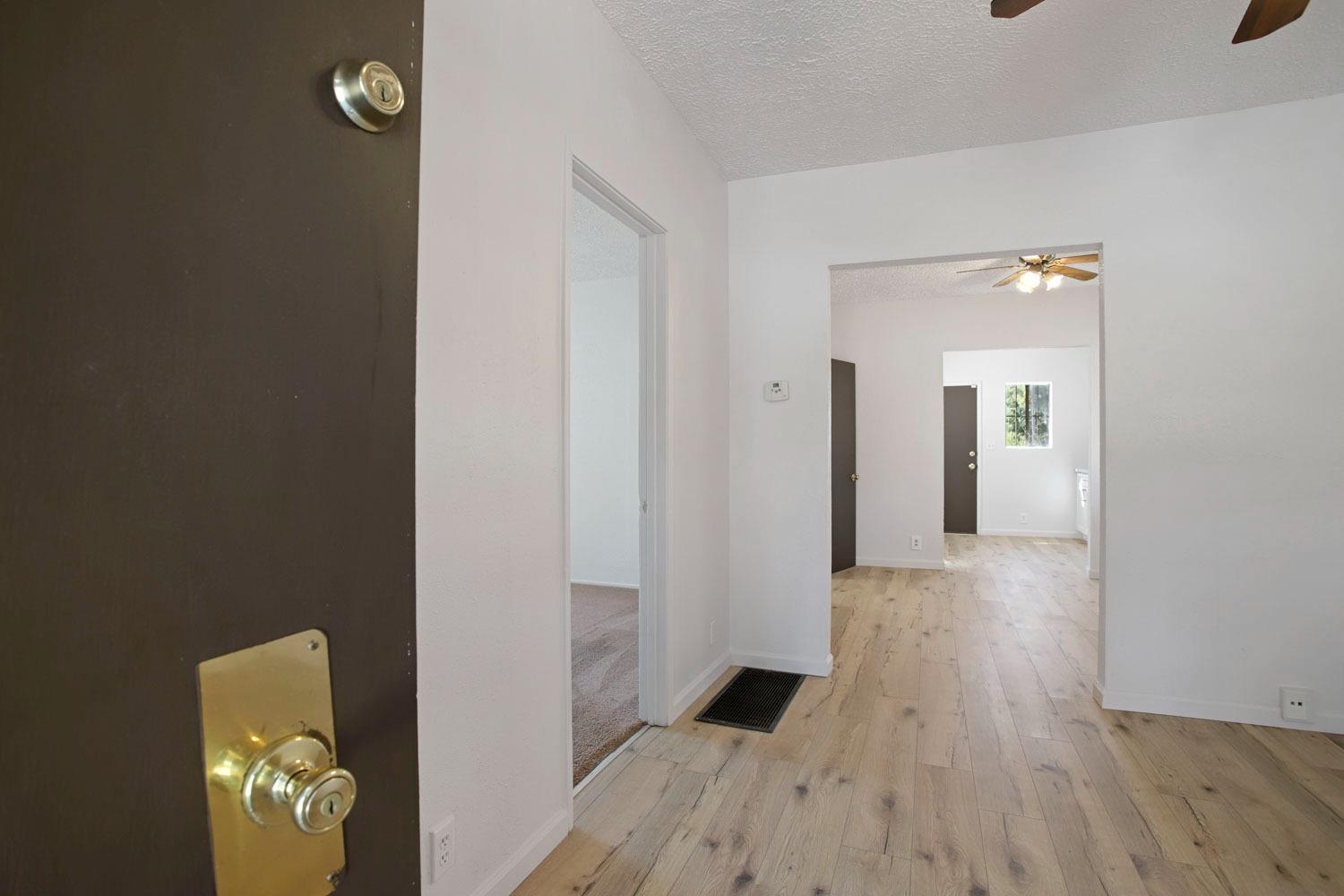 Detail Gallery Image 6 of 23 For 351 S a St, Stockton,  CA 95205 - 2 Beds | 1 Baths