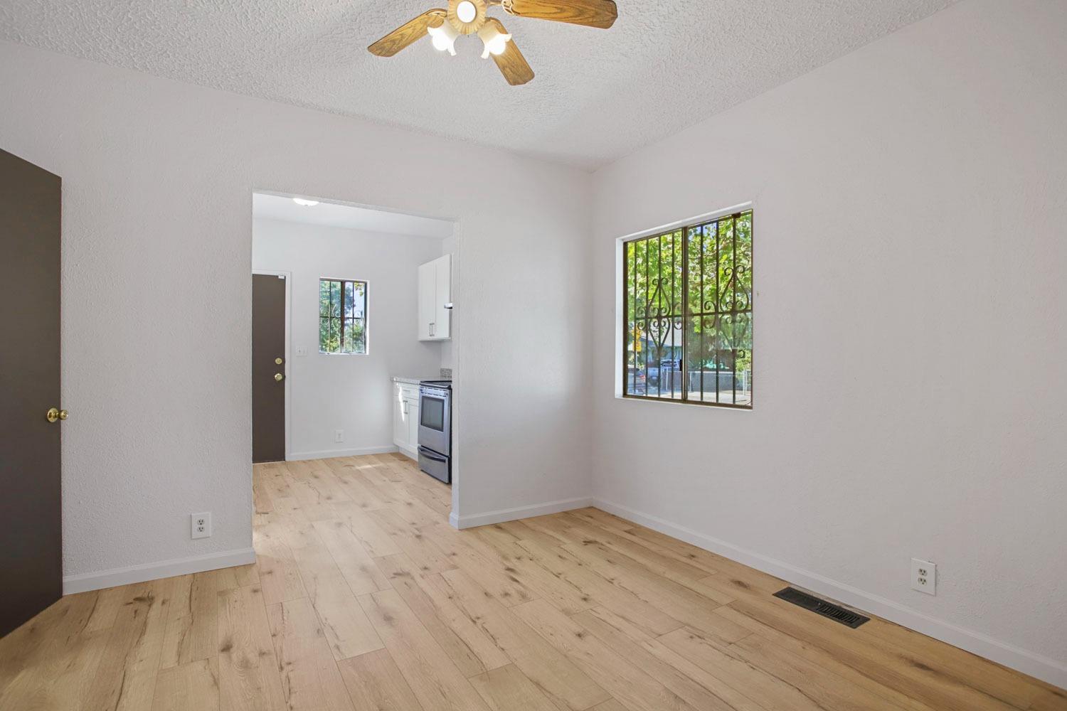 Detail Gallery Image 15 of 23 For 351 S a St, Stockton,  CA 95205 - 2 Beds | 1 Baths