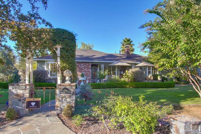 Photo of 1301 Castec Dr in Sacramento, CA