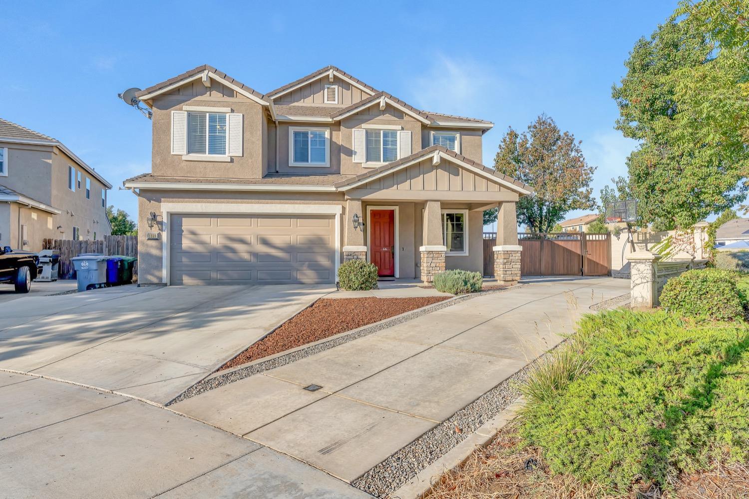 Detail Gallery Image 1 of 1 For 1239 Bluegrass Ct, Los Banos,  CA 93635 - 4 Beds | 2/1 Baths