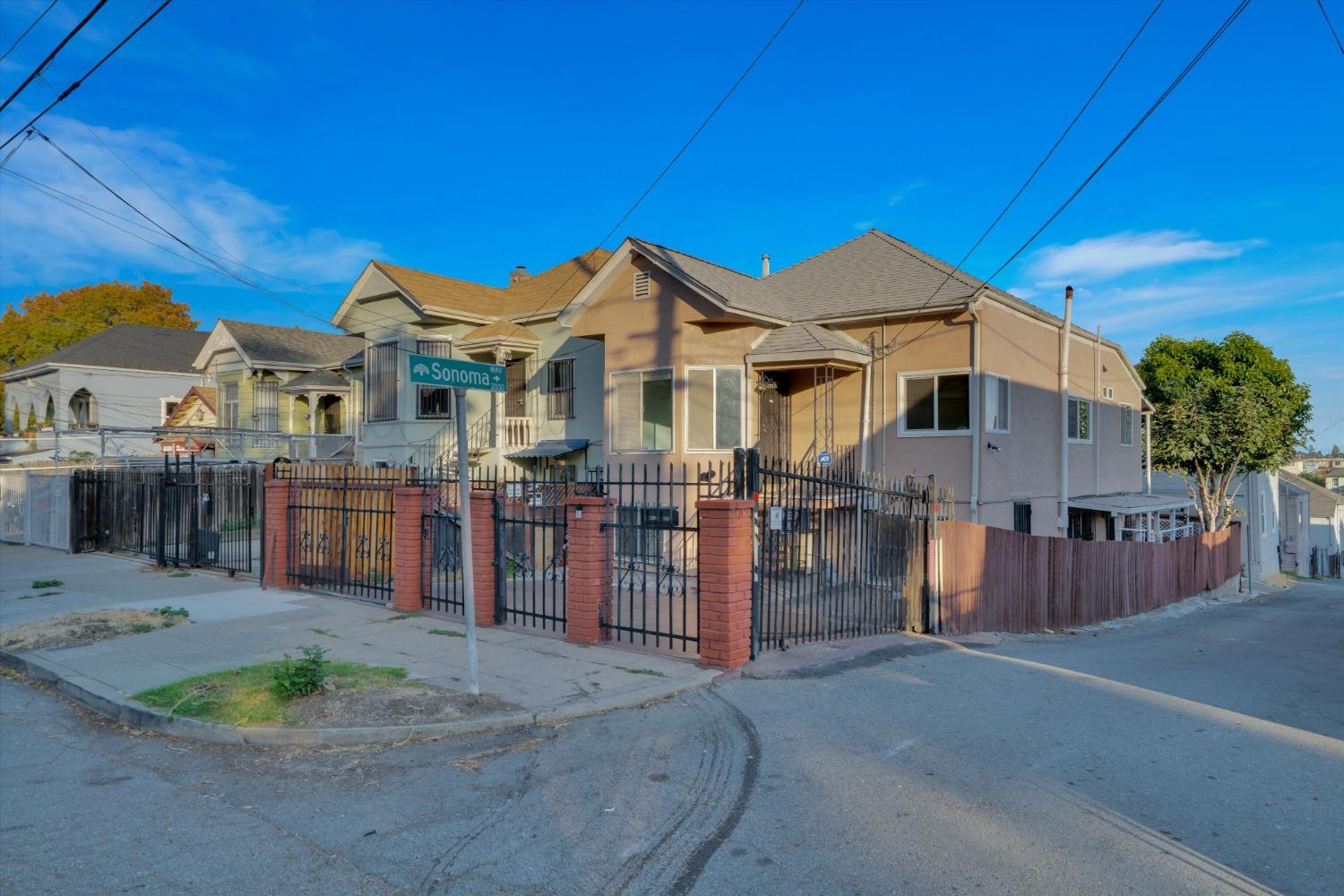Photo of 1932 20th Ave in Oakland, CA