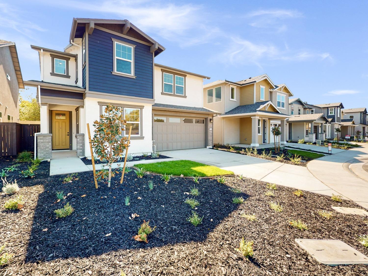 Detail Gallery Image 1 of 1 For 81 Lemon Twist Ct, Sacramento,  CA 95833 - 5 Beds | 4 Baths