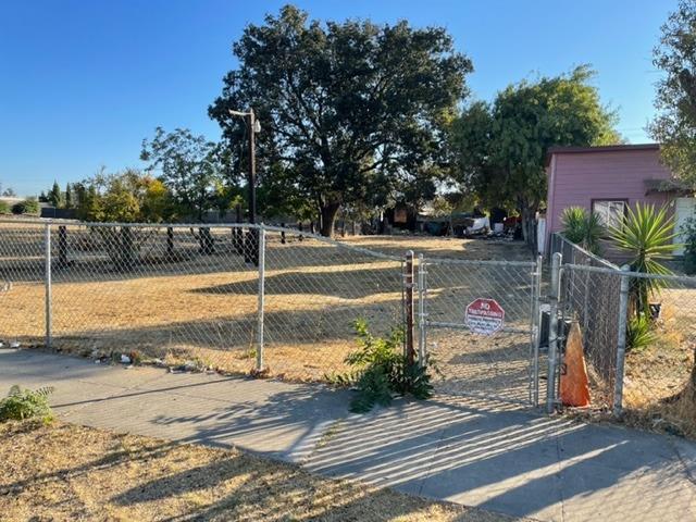 Photo of 820 S Sutter St in Stockton, CA
