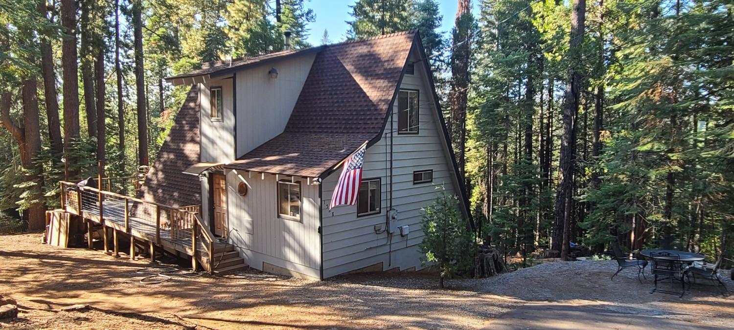 Photo of 1528 Lilac Dr in Arnold, CA