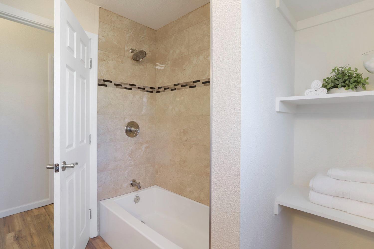 Detail Gallery Image 22 of 29 For 904 S Golden Gate Ave, Stockton,  CA 95205 - 3 Beds | 2 Baths