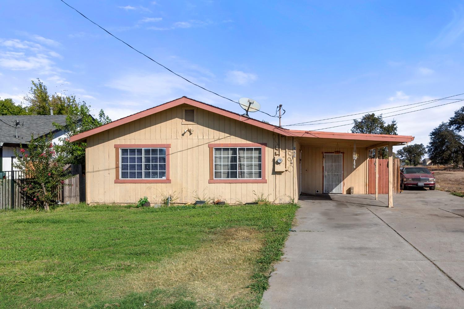 Huge price reduction- Amazing value for this charming 3 bed, 1 bath home that has newer plumbing, HVAC, water heater, and roof. Situated as the first home on the block, essentially a corner lot, this property offers ample interior and exterior space to reimagine and reinvigorate.