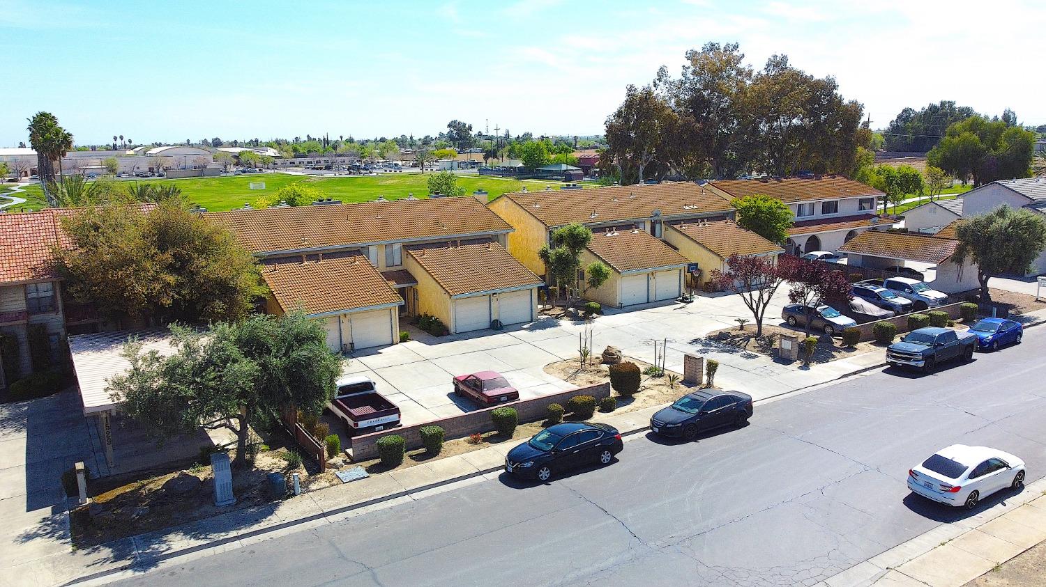 Detail Gallery Image 2 of 12 For 1525 Racquet Club Dr, Los Banos,  CA 93635 - – Beds | – Baths
