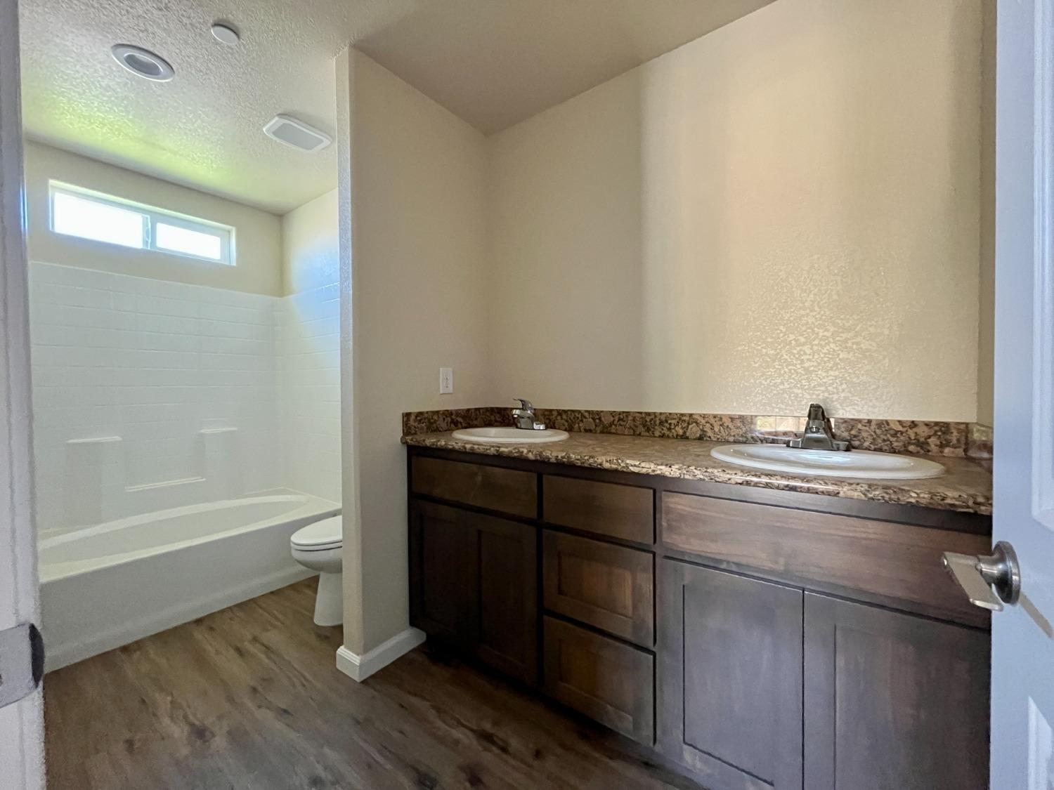 Detail Gallery Image 19 of 19 For 3668 Newport Ave, Merced,  CA 95348 - 4 Beds | 2/1 Baths