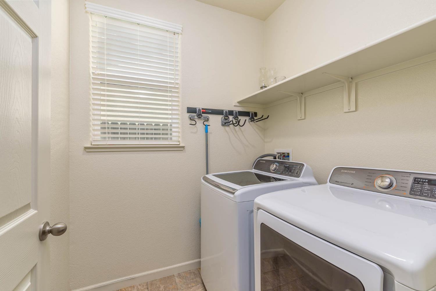 Detail Gallery Image 10 of 21 For 1138 Fume Blanc St, Los Banos,  CA 93635 - 3 Beds | 2 Baths