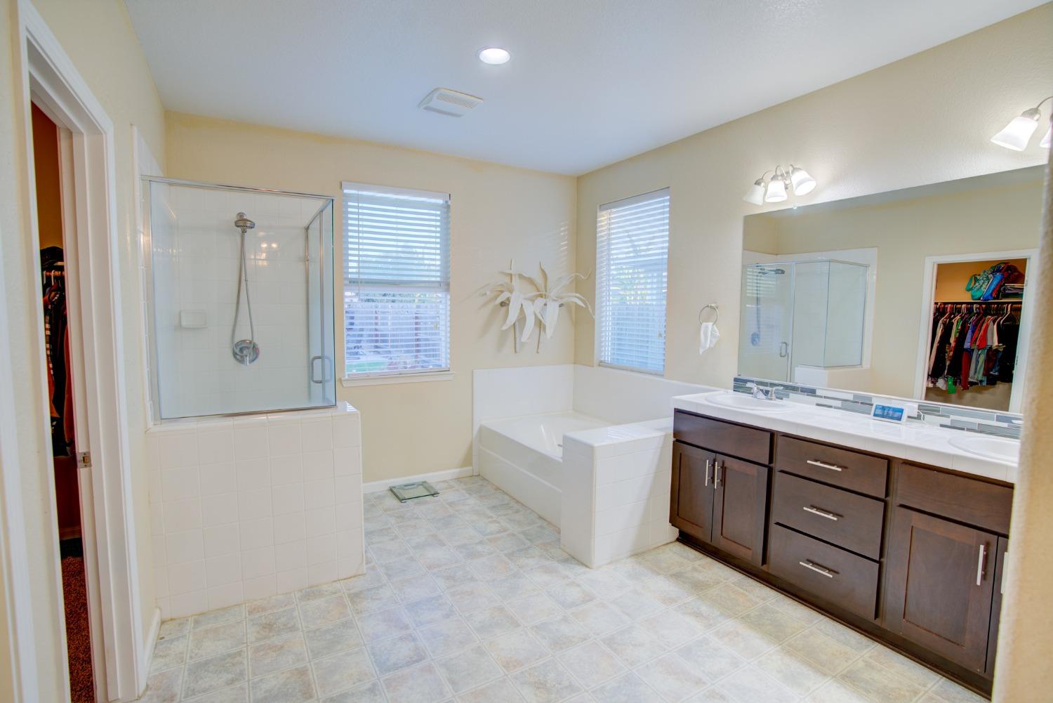 Detail Gallery Image 15 of 33 For 4936 Webber Ct, Merced,  CA 95348 - 3 Beds | 2 Baths