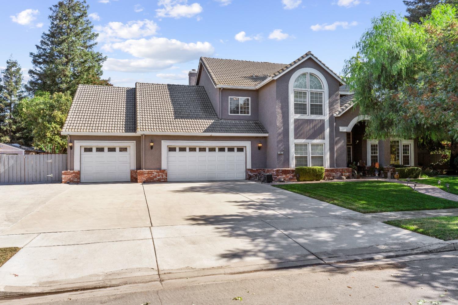 Detail Gallery Image 1 of 56 For 1920 Wyndfair, Turlock,  CA 95382 - 4 Beds | 4 Baths